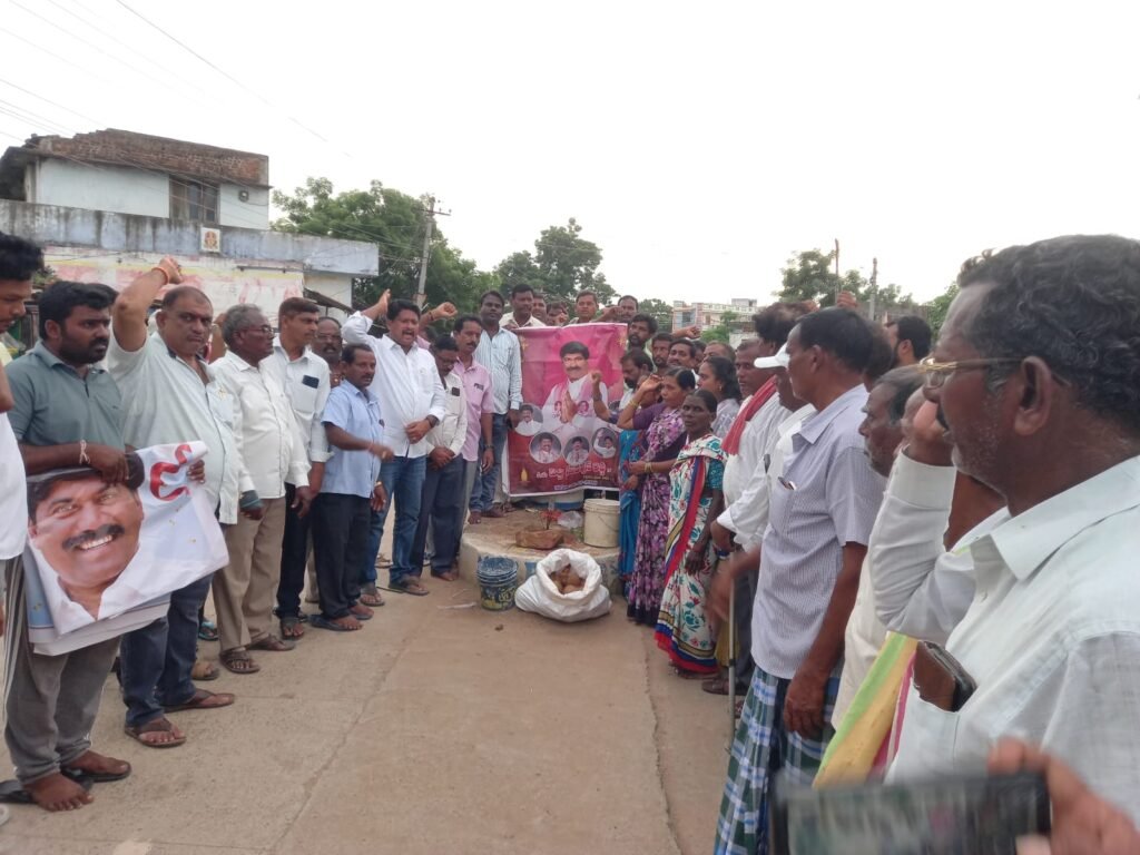 నల్లబెల్లిలో ‘పెద్ది’ విగ్రహానికి భూమిపూజ