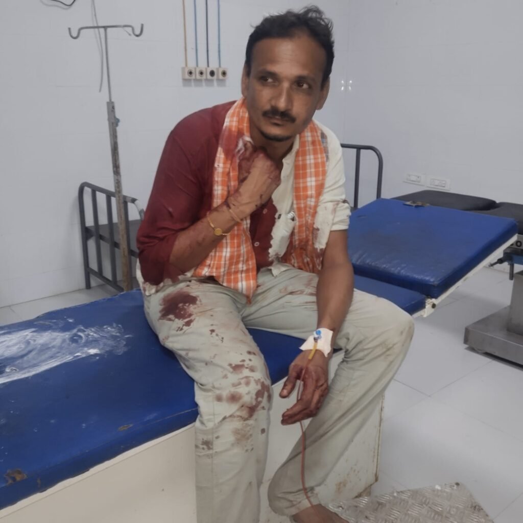 అన్నపై తమ్ముడి కత్తి వేటు!