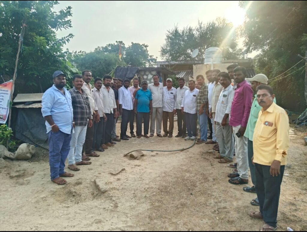 విద్యుత్ షాక్‌తో బాలిక మృతి: బాధిత కుటుంబానికి ఎమ్మెల్యే ఆర్థిక సాయం